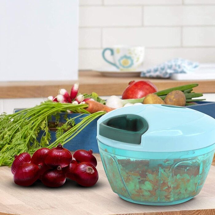 Effortless Chopping: Manual Food Chopper (Compact & Powerful) - Image 3