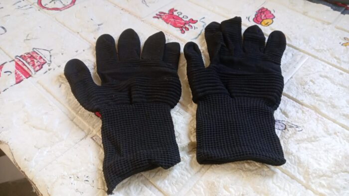 Small Hands, Big Protection: Heat Resistant, Cut-Proof Gloves - Image 6