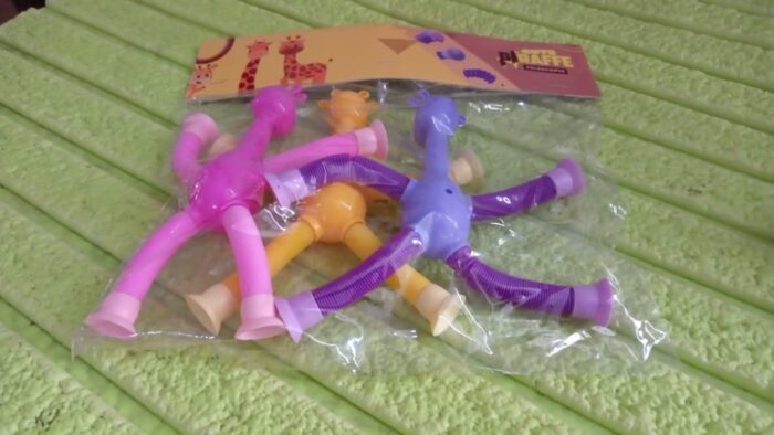 LED Telescopic Suction Cup Giraffe Toy, Pop Tubes Fidget Toys, Shape Changing Telescopic Sensory Tubes Fidget Tubes Sensory Toys Suction Toy, Funny Gift (3 Pcs Set) - Image 8