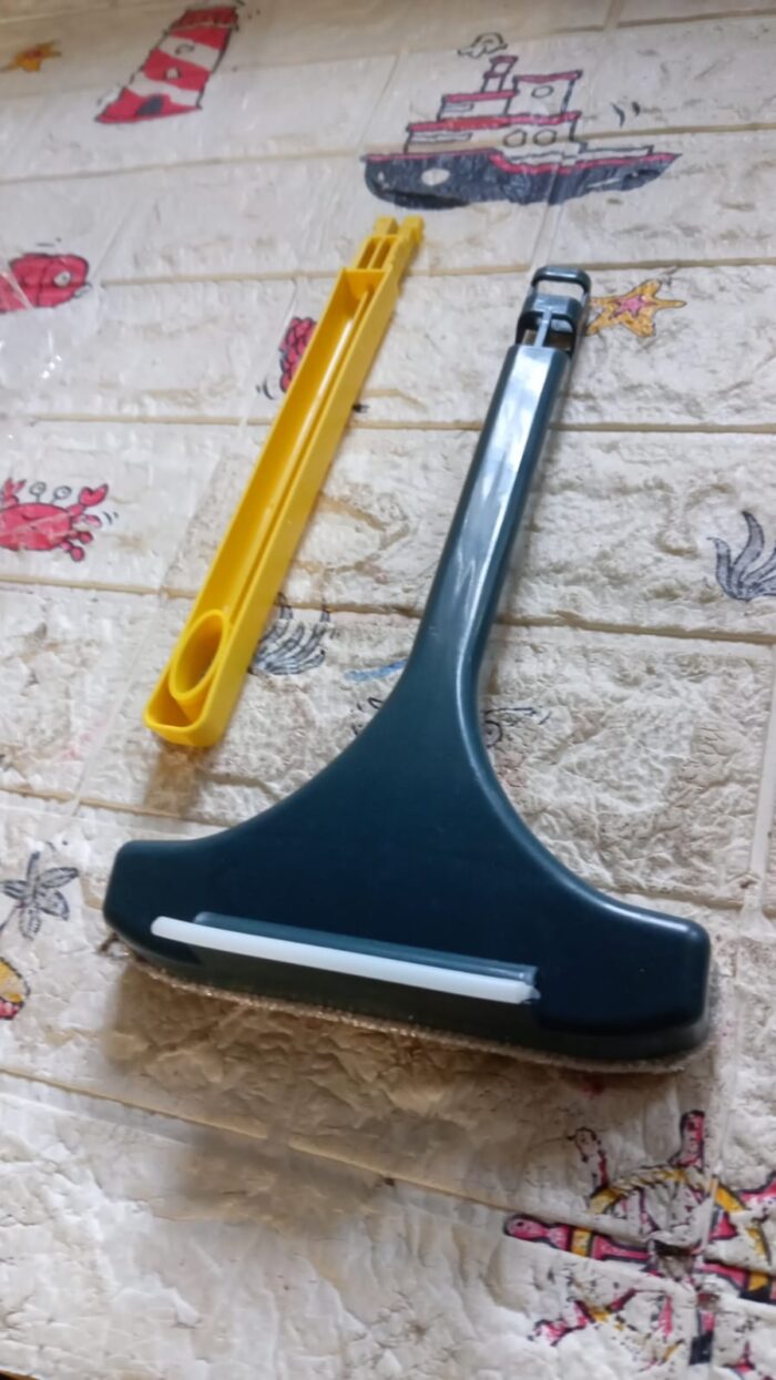 Brush 2 in 1 Mesh Cleaning Brush & Wiper with Extended Handle Window Cleaning Brush Net Cleaner,Magic Window Cleaner Brush, Window Mesh Cleaner (1 Pc) - Image 6