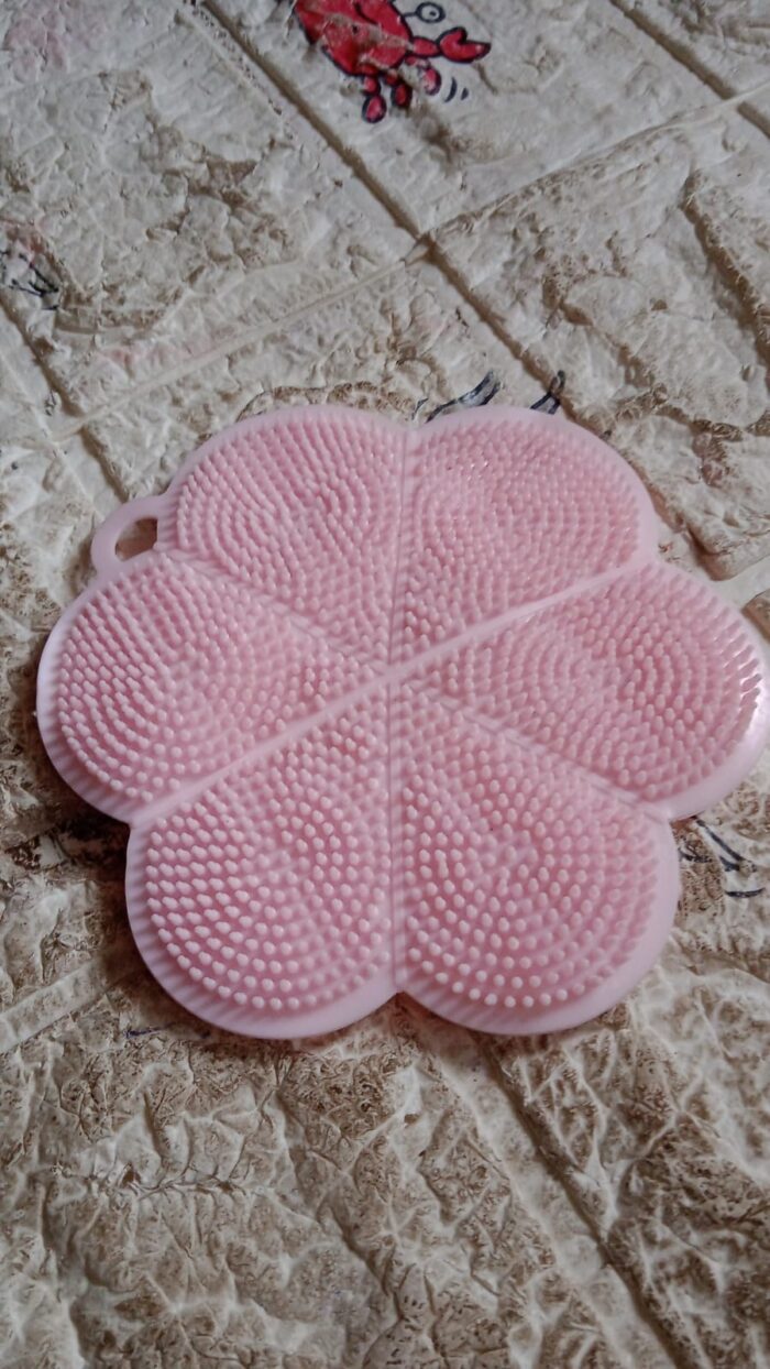 Multifunction Silicone Sponge Dish Washing Kitchen Scrubber, Dishwashing Brush Silicone Kitchen Brush Flower Shape Cleaning Brushes for Home Restaurant Easy Cleaning Tool Heat-Resistant Mat Kitchen Home Gadgets (1 Pc) - Image 8