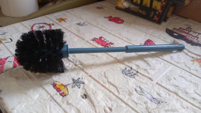 Round Toilet Brush: Effective Cleaning for Your Bathroom - Image 6
