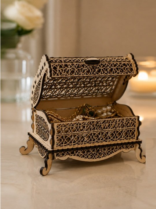 Elegant Vintage Wooden Jewelry Storage Box with Ornate Design Decorative Trinket Organizer Gift Case
