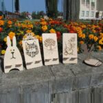 Wooden Designer Mobile Stand Set | Laser Cut Phone Holder with Animal & Nature Designs | Desk & Table Phone Stand